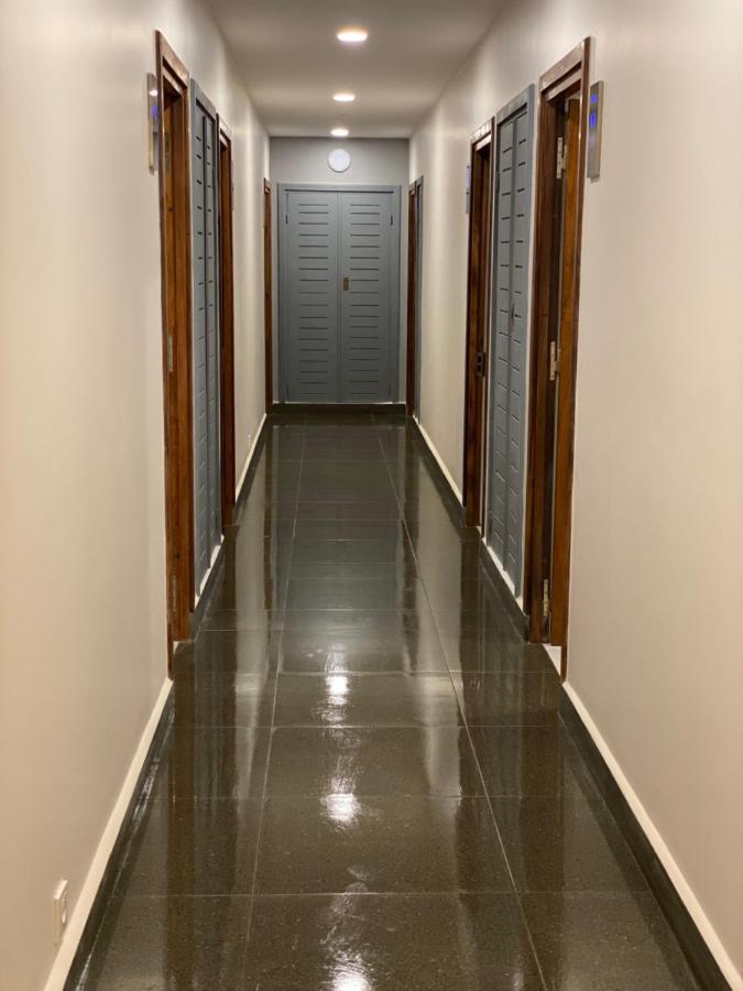 Flora Hotel Ivato International Airport Антананариву Экстерьер фото